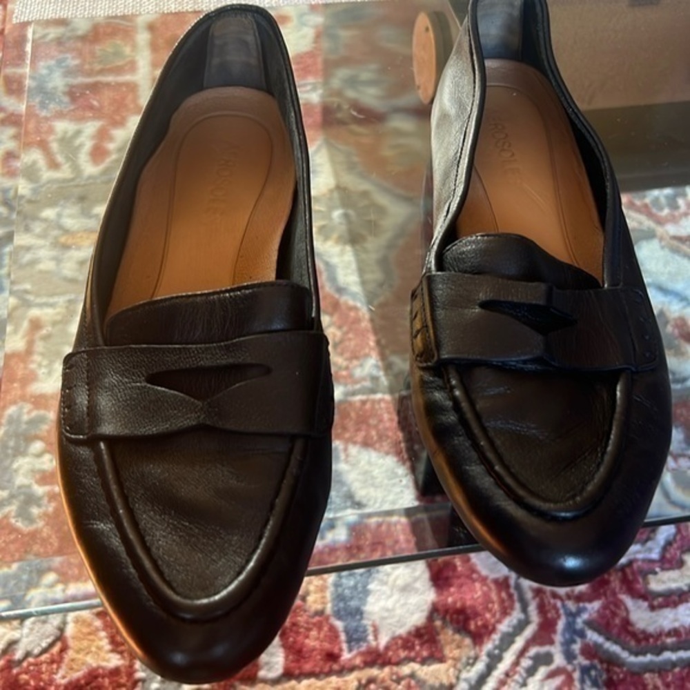 AEROSOLES LEATHER LOAFERS